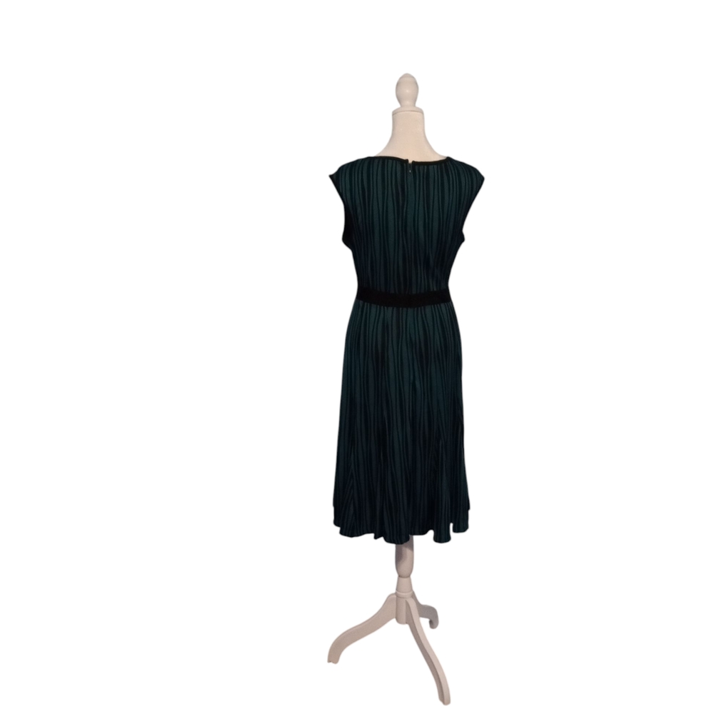 Elegant Teal Sleeveless Dress - Picture 2 of 7